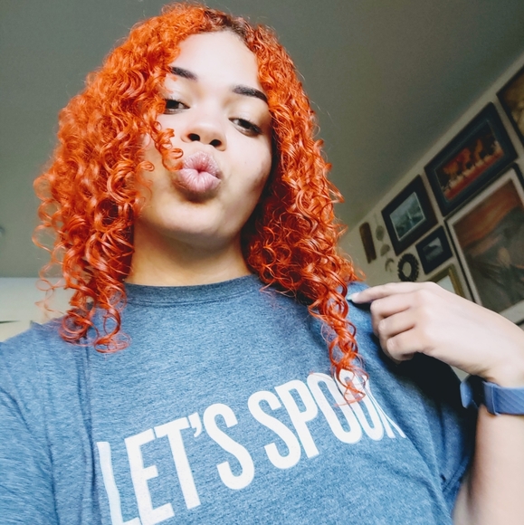 Meet your Posher, Katie - Picture 2 of 4